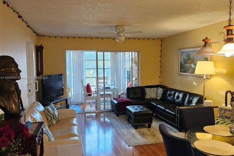 Condominio en venta en Sunrise, Florida, 2 dormitorios, 78.97 m2 № 1187501 - foto 3