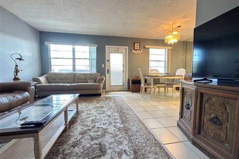 Copropriété à vendre à Deerfield Beach, Floride: 2 chambres, 81.75 m2 № 1079447 - photo 8