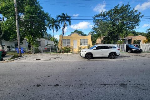 Commercial property in Miami, Florida 172.98 sq.m. № 1316135 - photo 3