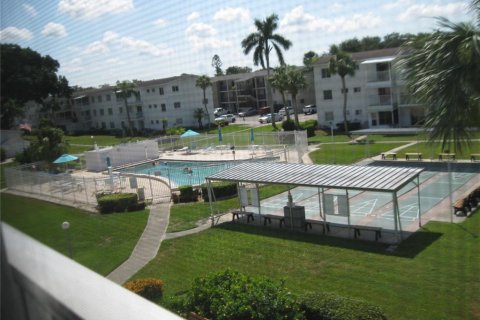 Condo in Bradenton, Florida, 1 bedroom  № 1376376 - photo 21