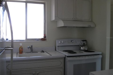 Condo in Bradenton, Florida, 1 bedroom  № 1376376 - photo 5