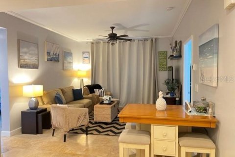 Condominio en alquiler en Punta Gorda, Florida, 2 dormitorios, 82.68 m2 № 230876 - foto 5