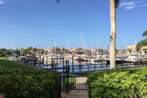 Condominio en alquiler en Punta Gorda, Florida, 2 dormitorios, 82.68 m2 № 230876 - foto 20