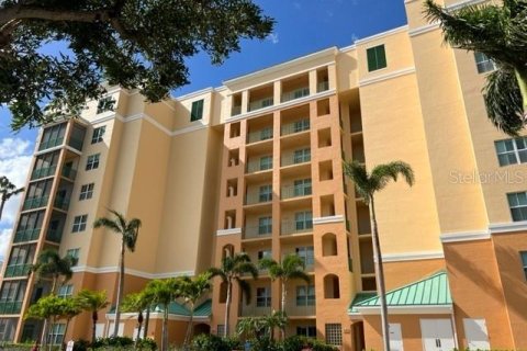 Copropriété à louer à Punta Gorda, Floride: 2 chambres, 82.68 m2 № 230876 - photo 1