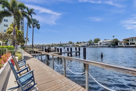 Condo in Highland Beach, Florida, 2 bedrooms  № 1116829 - photo 20