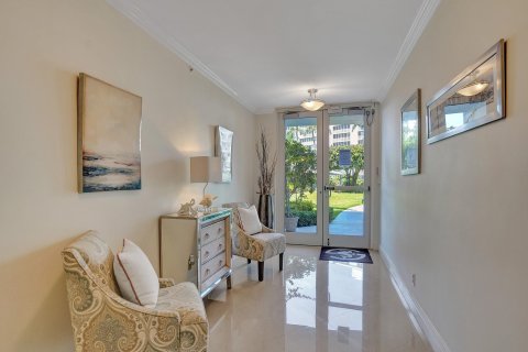 Condo in Highland Beach, Florida, 2 bedrooms  № 1116829 - photo 12