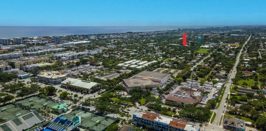 Commercial property in Delray Beach, Florida № 1116790