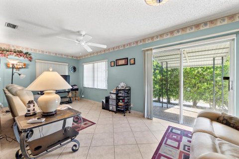 House in Delray Beach, Florida 2 bedrooms, 141.86 sq.m. № 1116828 - photo 17