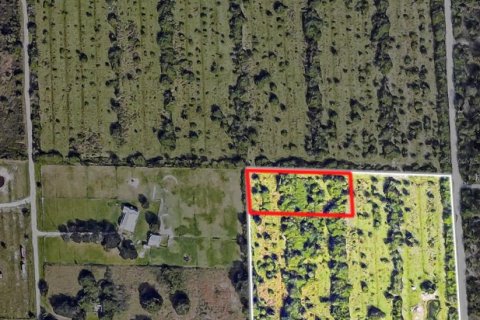 Terreno en venta en Punta Gorda, Florida № 1167510 - foto 1