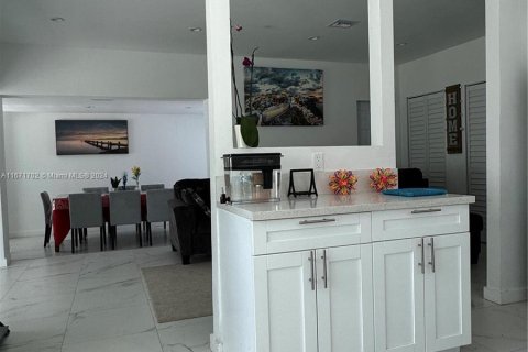 Casa en venta en North Miami Beach, Florida, 3 dormitorios, 126.35 m2 № 1391931 - foto 10