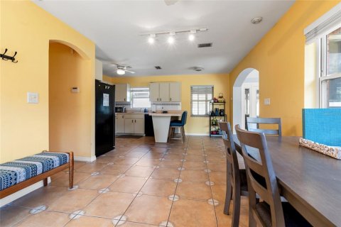 Casa en venta en Tampa, Florida, 3 dormitorios, 130.71 m2 № 1337592 - foto 7