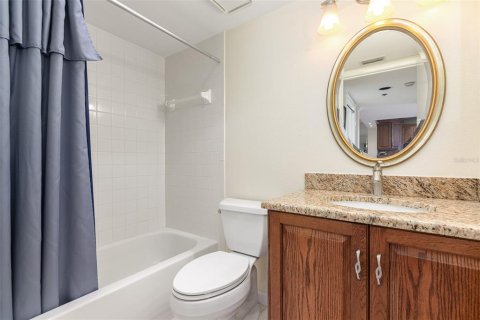 Condo in Bradenton, Florida, 2 bedrooms  № 1376431 - photo 18