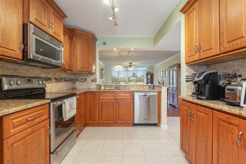 Copropriété à vendre à Bradenton, Floride: 2 chambres, 118.91 m2 № 1376431 - photo 6