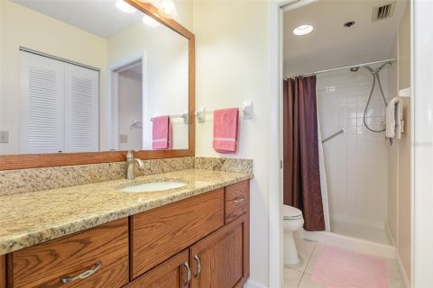 Condo in Bradenton, Florida, 2 bedrooms  № 1376431 - photo 15