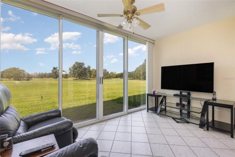 Condo in Bradenton, Florida, 2 bedrooms  № 1376431 - photo 10