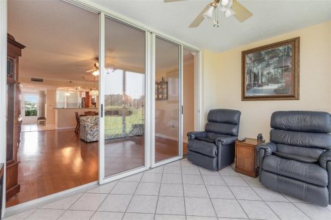 Copropriété à vendre à Bradenton, Floride: 2 chambres, 118.91 m2 № 1376431 - photo 11