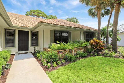 House in Jupiter, Florida 3 bedrooms, 180.23 sq.m. № 1178523 - photo 3