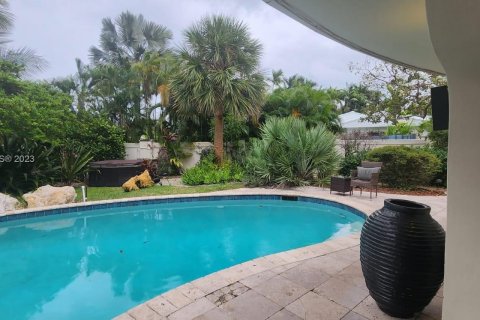 House in Wilton Manors, Florida 7 bedrooms, 340.86 sq.m. № 873235 - photo 4