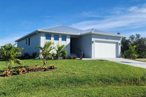 Villa ou maison à vendre à Punta Gorda, Floride: 3 chambres, 157.84 m2 № 879534 - photo 2
