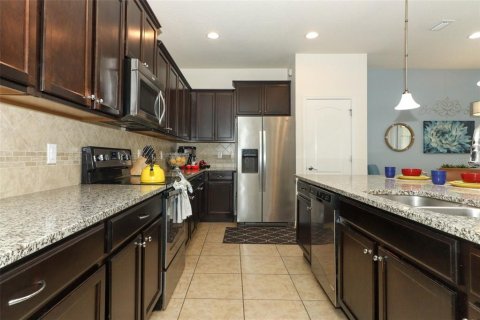 Adosado en venta en Kissimmee, Florida, 4 dormitorios, 195.28 m2 № 1353698 - foto 11