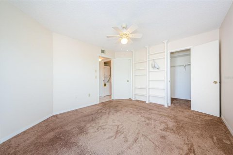 Condo in New Port Richey, Florida, 2 bedrooms  № 1353699 - photo 24