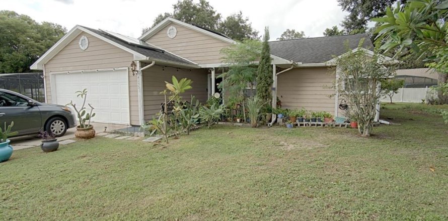 House in Kissimmee, Florida 3 bedrooms, 119.75 sq.m. № 1347236