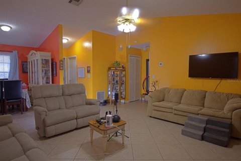 Casa en venta en Kissimmee, Florida, 3 dormitorios, 119.75 m2 № 1347236 - foto 3