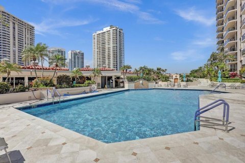 Condo in Aventura, Florida, 2 bedrooms  № 1291532 - photo 27