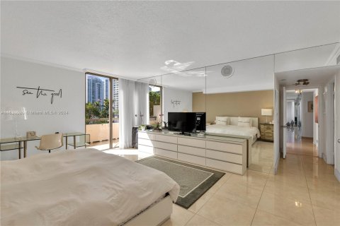 Condo in Aventura, Florida, 2 bedrooms  № 1291532 - photo 5