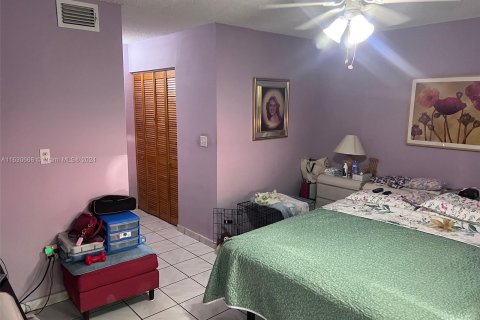 Condo in Miami, Florida, 3 bedrooms  № 1291483 - photo 14