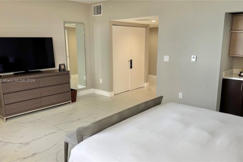 Condo in Sunny Isles Beach, Florida, 3 bedrooms  № 1328580 - photo 27