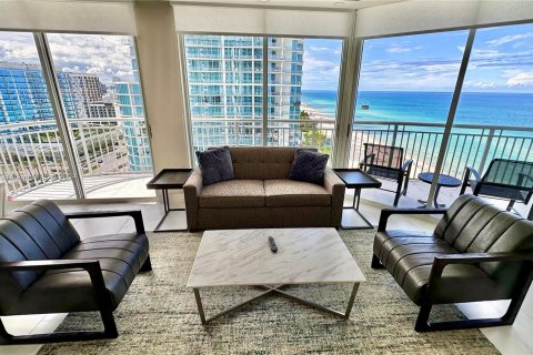 Condo in Sunny Isles Beach, Florida, 3 bedrooms  № 1328580 - photo 1