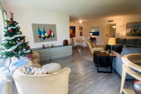 Condo in Delray Beach, Florida, 1 bedroom  № 919762 - photo 27