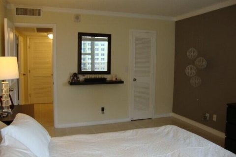 Copropriété à vendre à Hallandale Beach, Floride: 2 chambres, 115.94 m2 № 111192 - photo 5