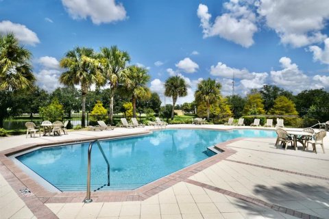 Condo in Zephyrhills, Florida, 2 bedrooms  № 1359809 - photo 22