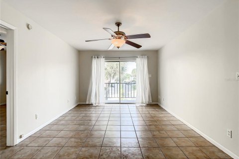 Copropriété à vendre à Tampa, Floride: 2 chambres, 87.14 m2 № 907056 - photo 12