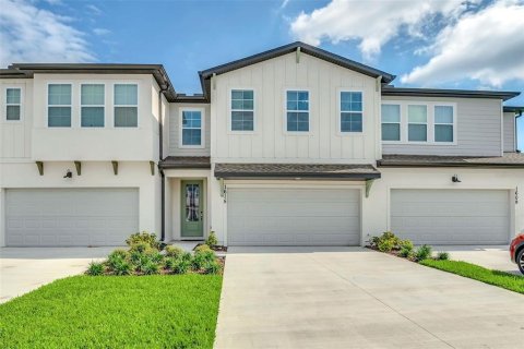 Townhouse in Davenport, Florida 3 bedrooms, 201.97 sq.m. № 1273150 - photo 1