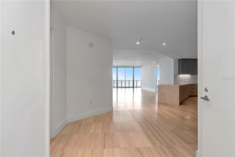 Condominio en venta en Tampa, Florida, 2 dormitorios, 223.43 m2 № 1352665 - foto 4