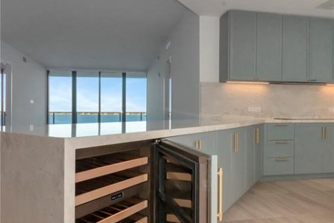 Copropriété à vendre à Tampa, Floride: 2 chambres, 223.43 m2 № 1352665 - photo 13