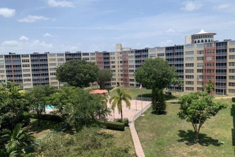 Condo in Miami, Florida, 2 bedrooms  № 1188963 - photo 4