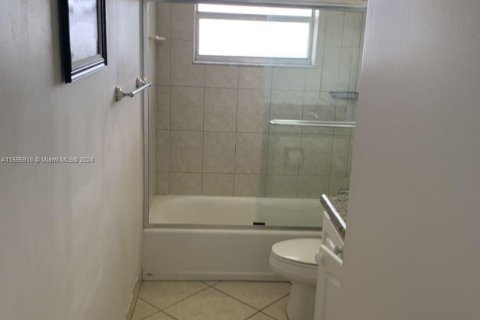 Condominio en venta en Miami, Florida, 2 dormitorios, 122.35 m2 № 1188963 - foto 6