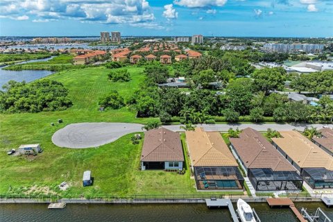 Villa ou maison à vendre à Palmetto, Floride: 2 chambres, 181.81 m2 № 1349889 - photo 2