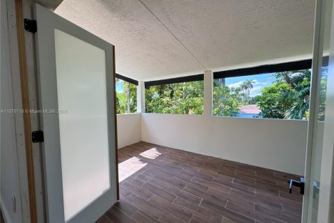 Casa en venta en El Portal, Florida, 4 dormitorios, 198.07 m2 № 1141111 - foto 22
