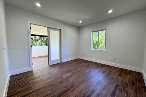 Casa en venta en El Portal, Florida, 4 dormitorios, 198.07 m2 № 1141111 - foto 25
