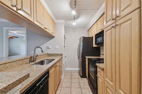 Condo in Tampa, Florida, 1 bedroom  № 1253677 - photo 9