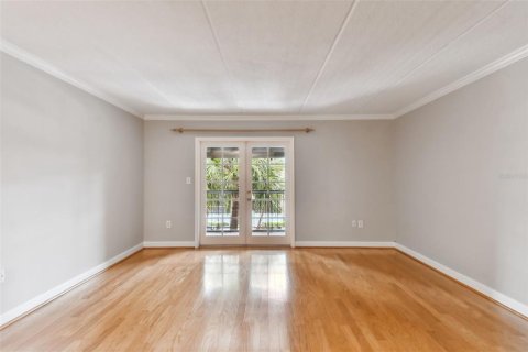 Condo in Tampa, Florida, 1 bedroom  № 1253677 - photo 15