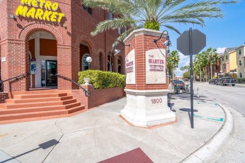 Condo in Tampa, Florida, 1 bedroom  № 1337232 - photo 26