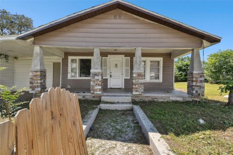 Villa ou maison à vendre à Tampa, Floride: 3 chambres, 116.31 m2 № 1387695 - photo 2