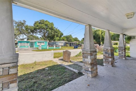 House in Tampa, Florida 3 bedrooms, 116.31 sq.m. № 1387695 - photo 4