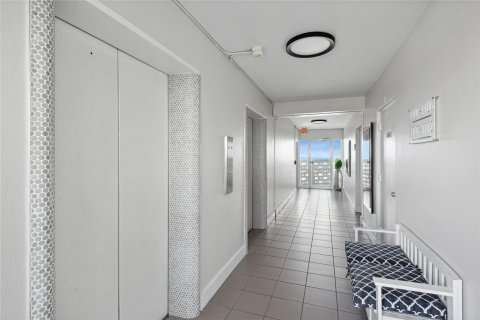 Copropriété à vendre à Fort Lauderdale, Floride: 49.42 m2 № 1120206 - photo 5